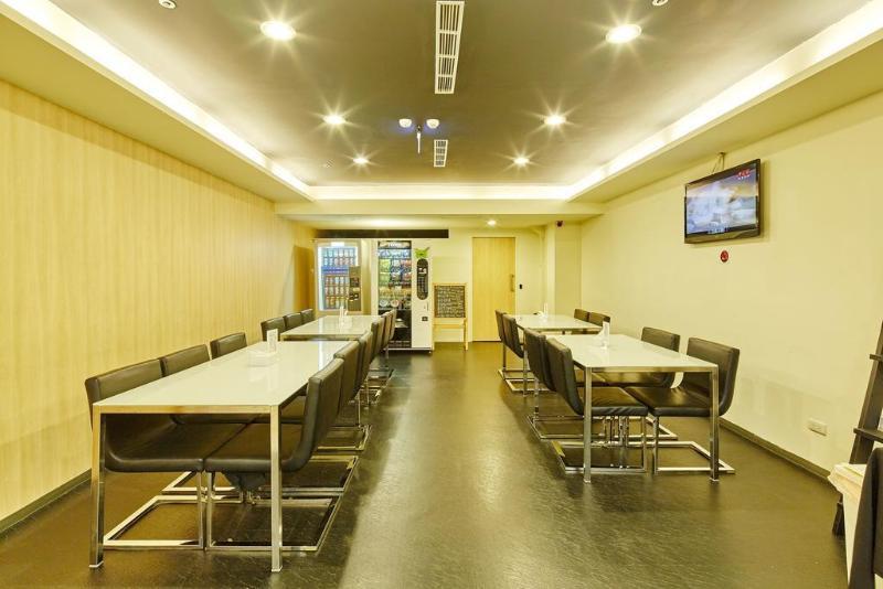 Single Inn- Kaohsiung Linsen Exterior photo