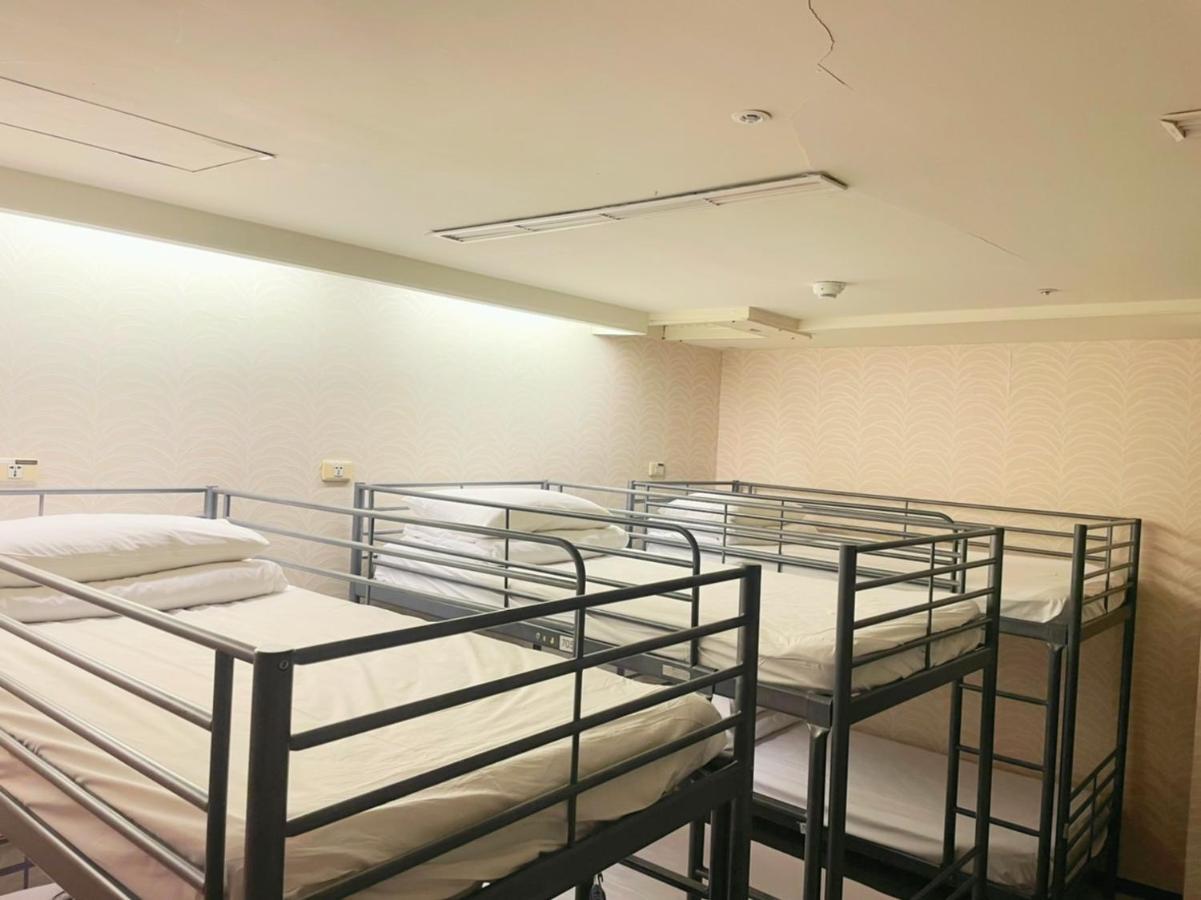 Single Inn- Kaohsiung Linsen Exterior photo