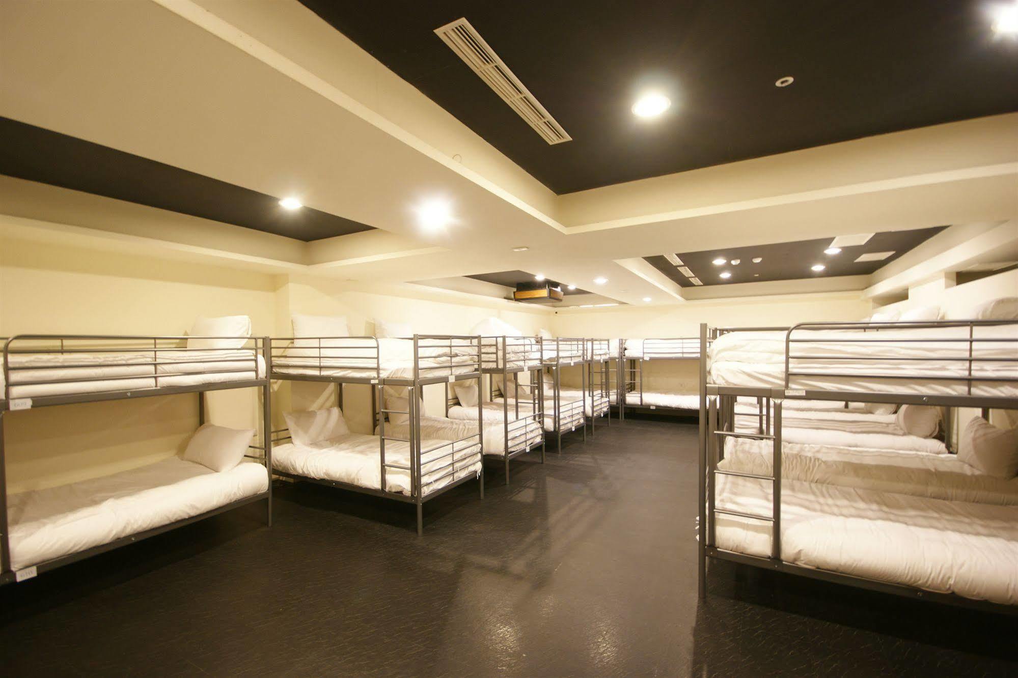 Single Inn- Kaohsiung Linsen Exterior photo